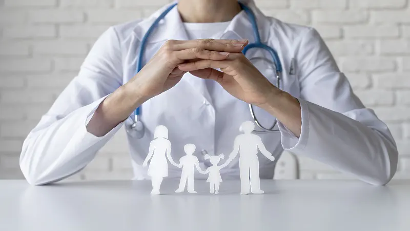 Doktor güvencesi altında aile
